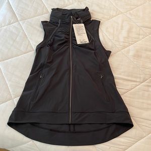 NWT Lululemon Go The Distance Vest size 8.